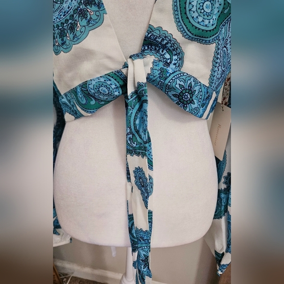 ROSEVELVET Paisley Baroque Print Front Tie-Up CropTop W/bell Sleeves. Small NWT - Picture 9 of 16